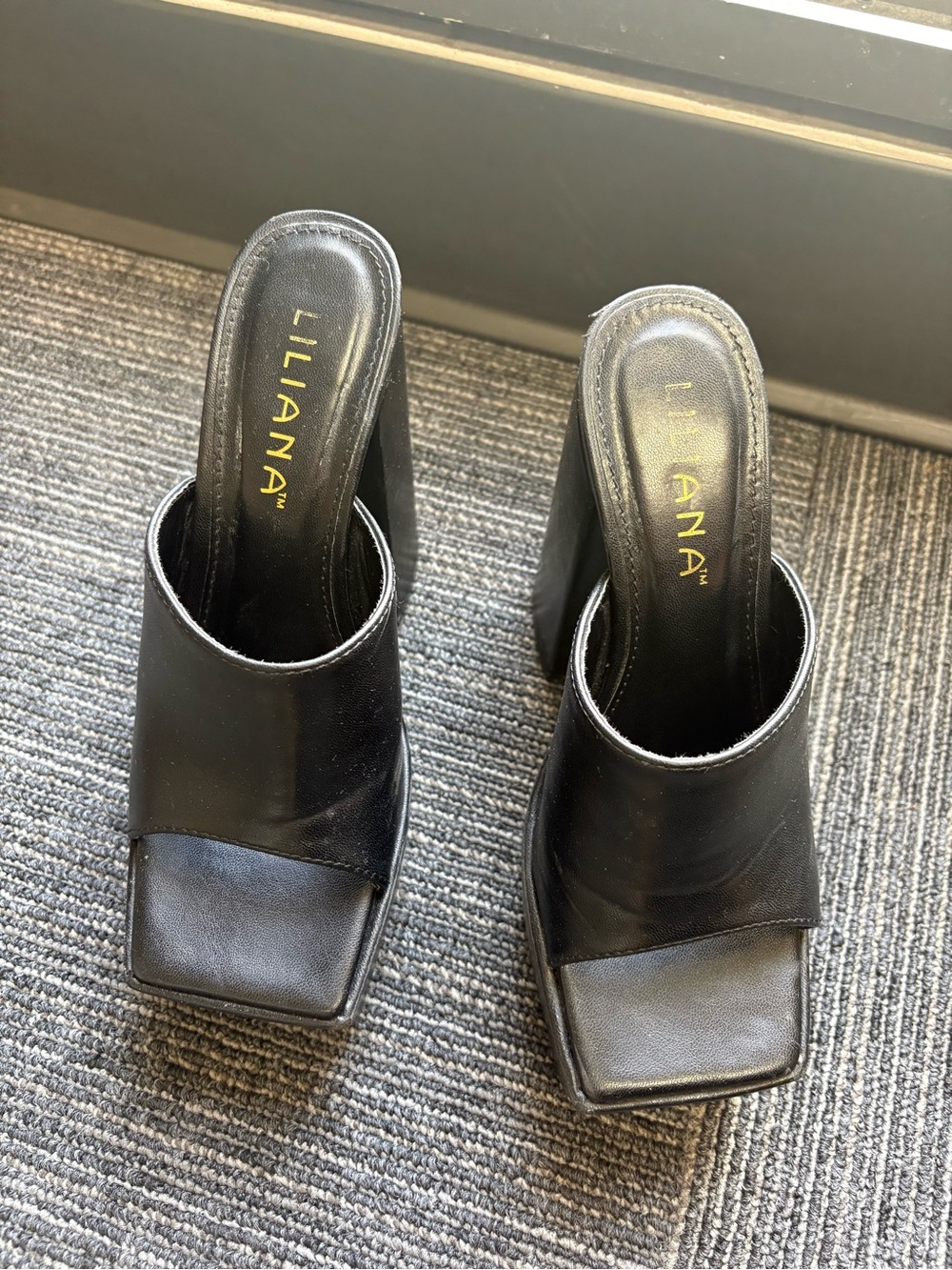Liliana Black Square-Toe Slip-On Mules